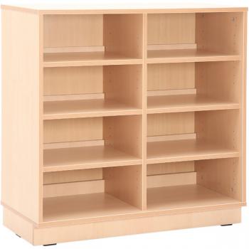 schrank-m-mit-trennwand-und-einlegeboeden-auf-sockel